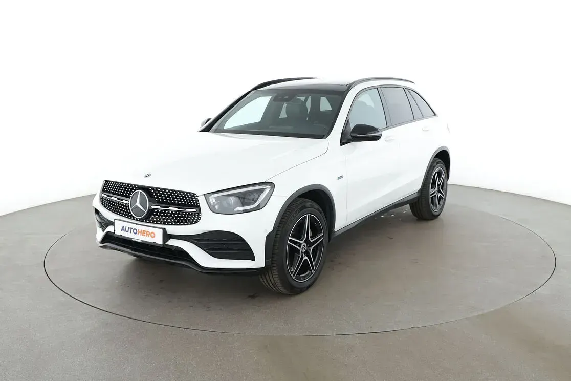 Gebraucht Mercedes GLC300e AMG line 320 PS (235 kW) 2021 SUV
