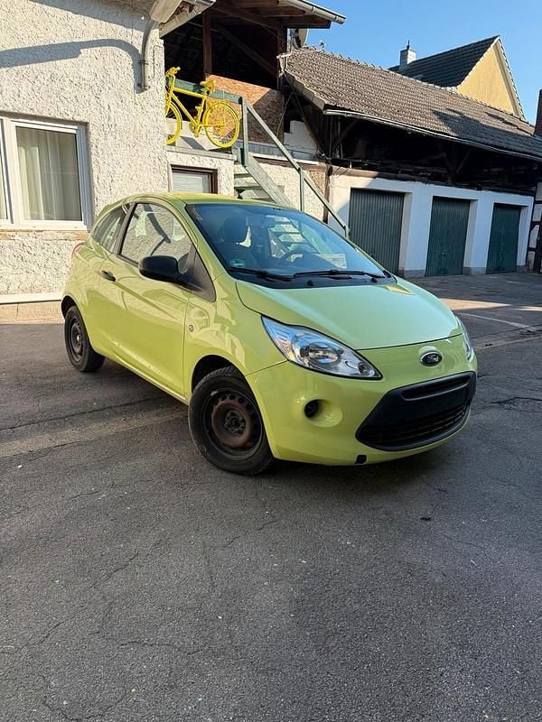 Grün Gebraucht 2013 Ford Ka Kleinwagen | 2.450 € (Fairer Preis) - Bild 1/4