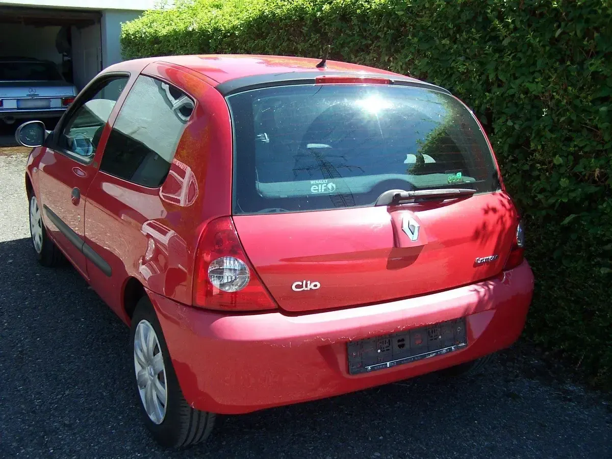 Gebraucht Renault Clio 58 PS (42 kW) 2010 Rot Kleinwagen