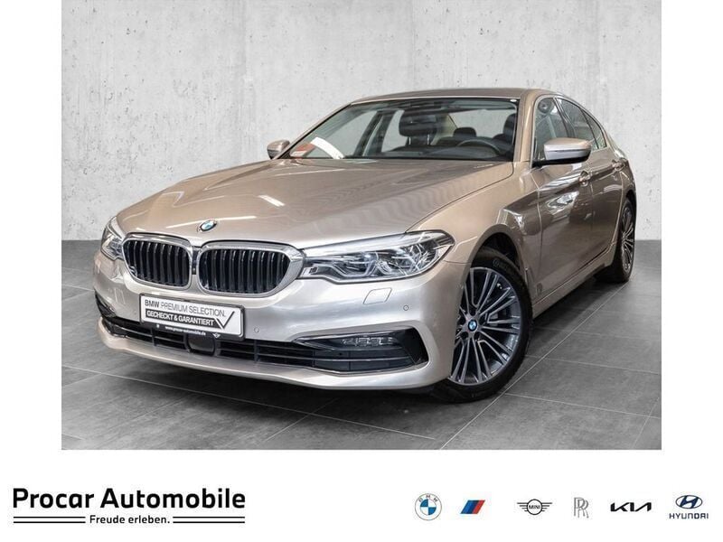 Silber Gebraucht 2019 BMW 520 Sport Line Limousine | 30.970 € (Guter Preis) - Bild 1/4