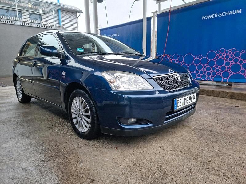 Blau Gebraucht 2002 Toyota Corolla Limousine | 2.900 € (Etwas zu teuer) - Bild 1/4