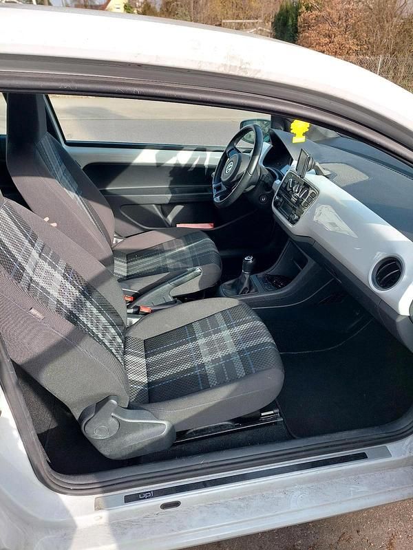 Gebraucht VW up! Move 60 PS (44 kW) 2016 Weiß Kleinwagen