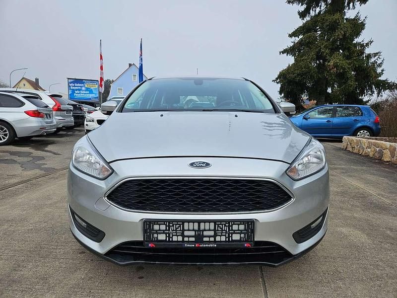 Gebraucht Ford Focus Trend 105 PS (77 kW) 2016 Polarsilber metallic Kombi