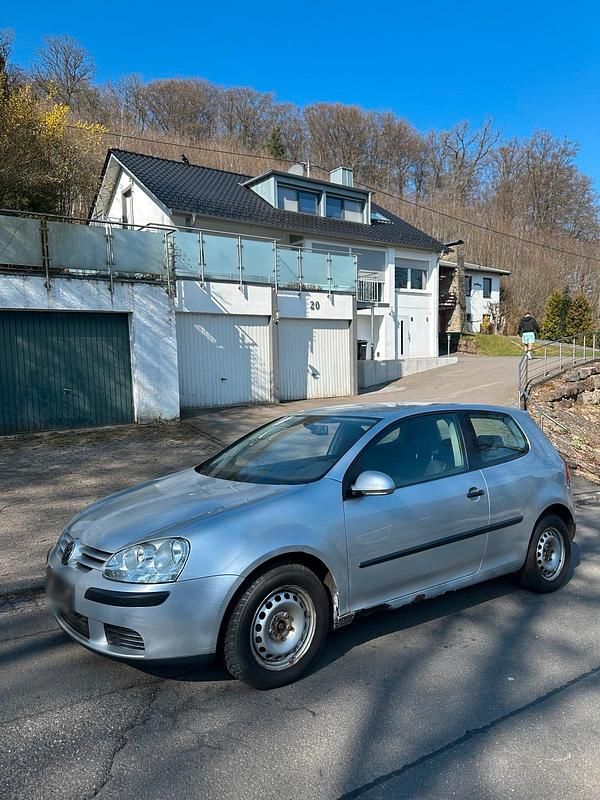 Gebraucht VW Golf V 102 PS (75 kW) 2004 Silber Kleinwagen