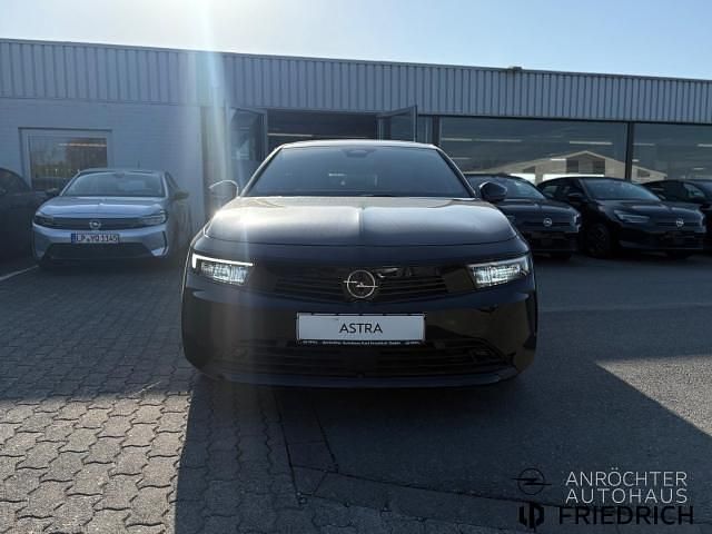 Neu Opel Astra Edition 131 PS (96 kW) 2025 Schwarz Limousine