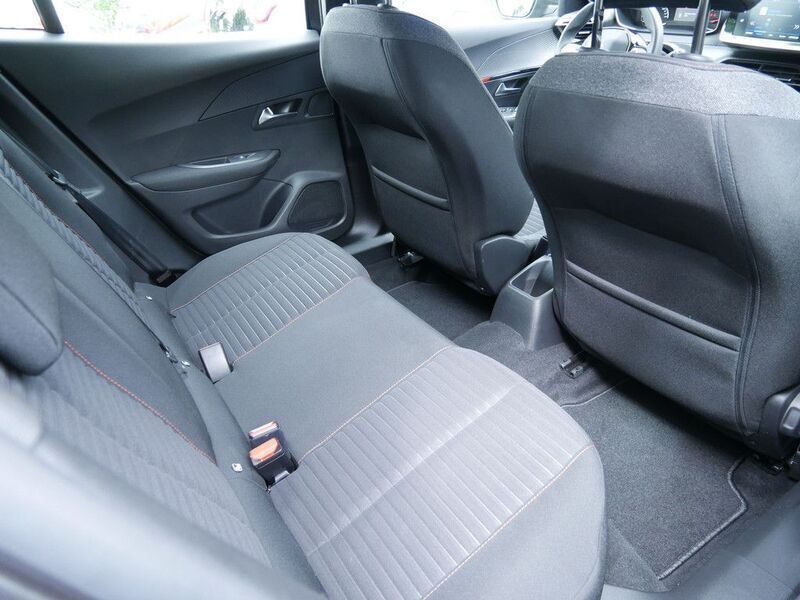 Gebraucht Peugeot 2008 Active 131 PS (96 kW) 2021 Grau SUV