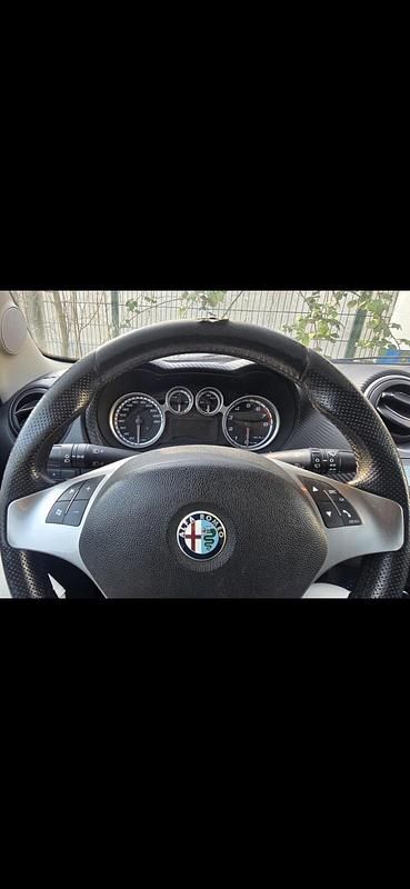 Gebraucht Alfa Romeo MiTo 95 PS (69 kW) 2010 Grau Kleinwagen