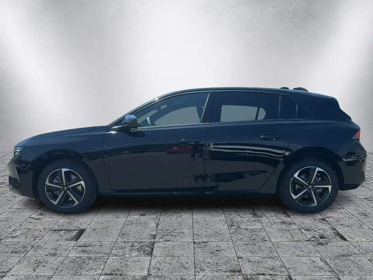 Gebraucht Opel Astra Edition 145 PS (106 kW) 2026 Karbon schwarz metallic Limousine