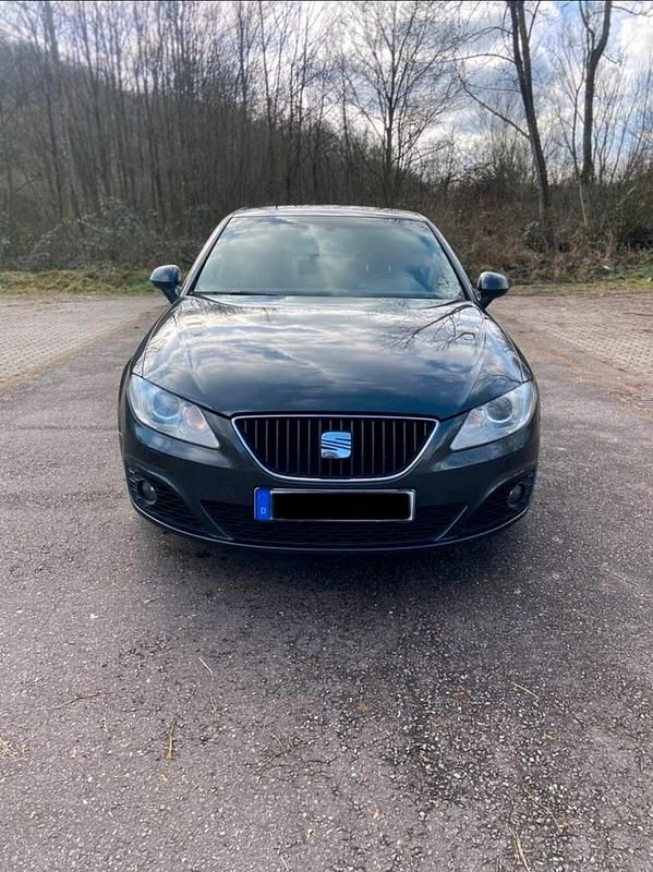 Grau Gebraucht 2010 Seat Exeo Sport Limousine | 4.999 € (Teuer) - Bild 1/4