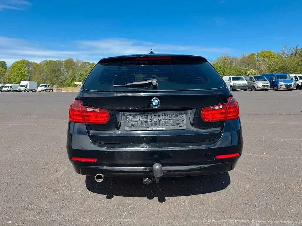 Gebraucht BMW 320 184 PS (135 kW) 2016 Schwarz Kombi