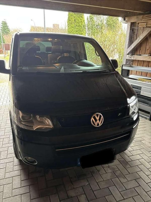 Schwarz Gebraucht 2015 VW Multivan Highline Van | 26.000 € (Guter Preis) - Bild 1/4
