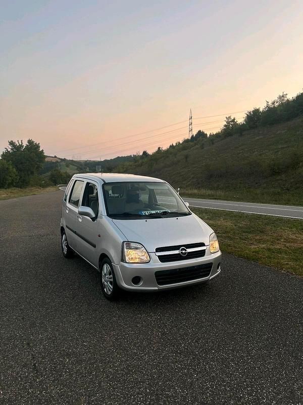 Silber Gebraucht 2006 Opel Agila Kleinwagen | 999 € (Guter Preis) - Bild 1/1