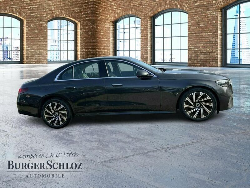 Gebraucht Mercedes E200 Avantgarde 204 PS (150 kW) 2023 Metalliclack graphitgrau Limousine