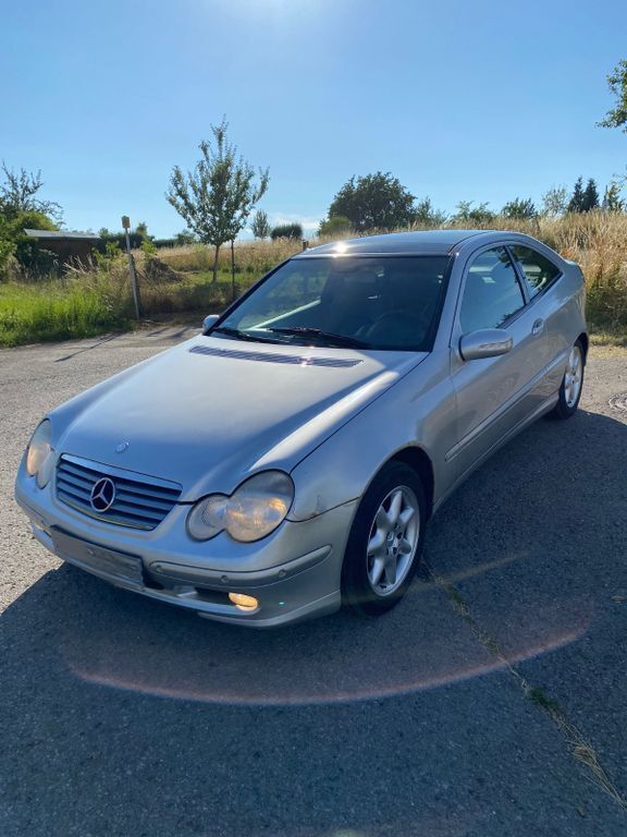 Schwarz Gebraucht 2001 Mercedes CL200 Coupé | 2.400 € (Fairer Preis) - Bild 1/4