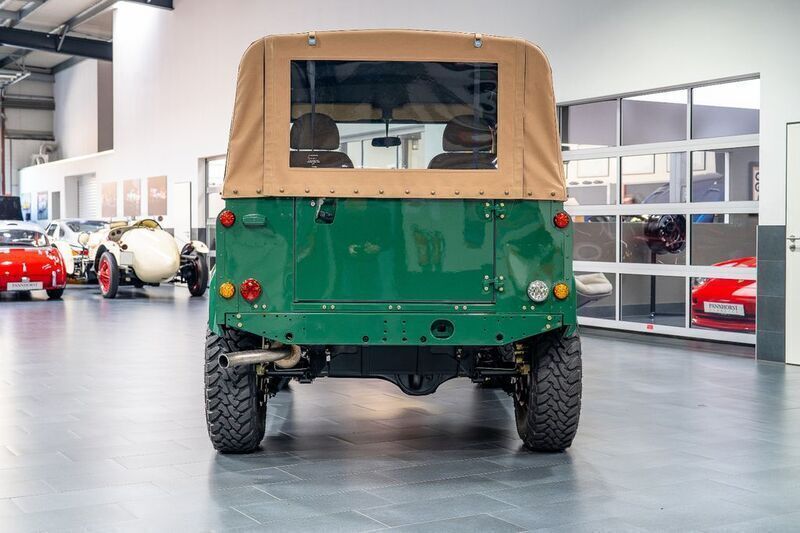 Gebraucht Land Rover Defender 122 PS (89 kW) 2003 Grün SUV