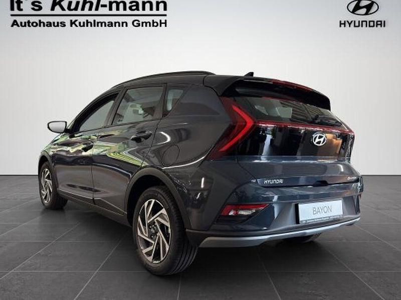 Neu Hyundai Bayon Trend 101 PS (74 kW) 2025 Grau SUV