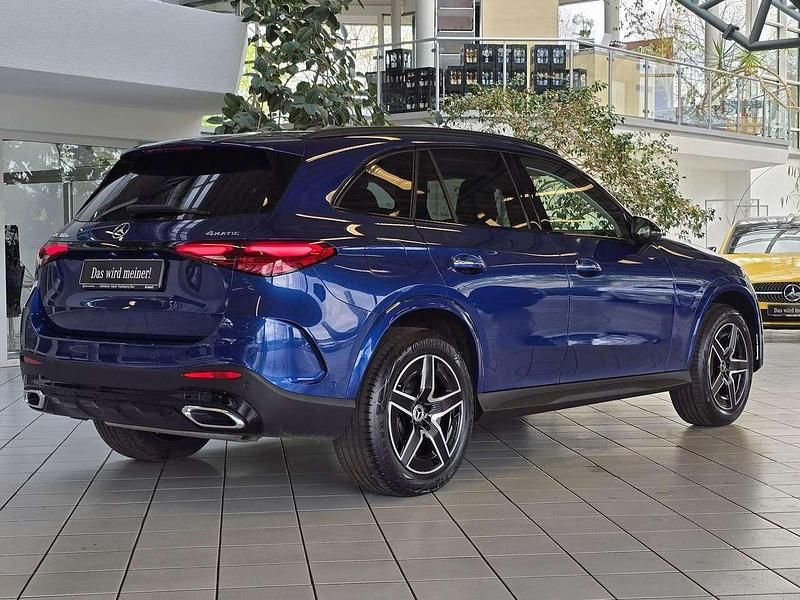 Gebraucht Mercedes GLC300e AMG line 313 PS (230 kW) 2024 Blau SUV