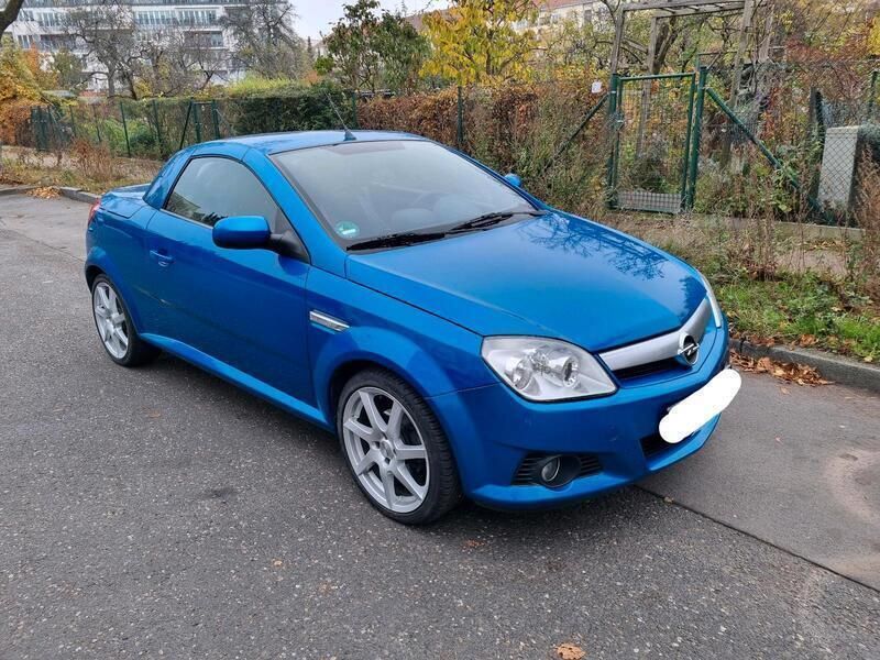 Blau Gebraucht 2009 Opel Tigra Cabrio | 3.690 € (Etwas zu teuer) - Bild 1/4