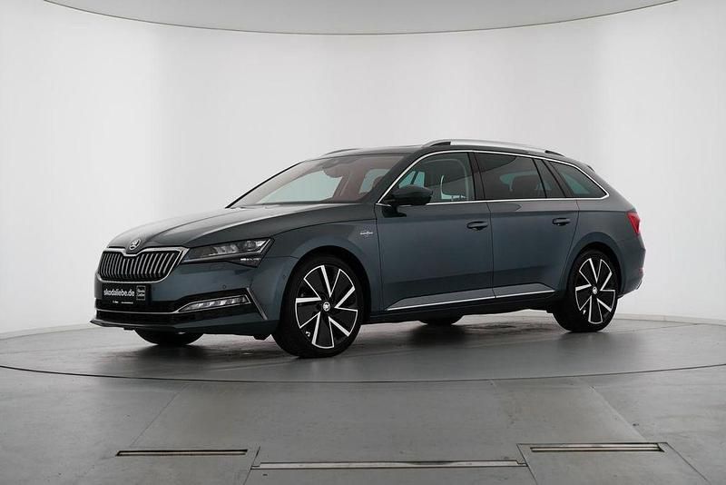 Quarzgrau metallic Gebraucht 2020 Skoda Superb LAURIN & KLEMENT Limousine | 32.889 € (Teuer) - Bild 1/4