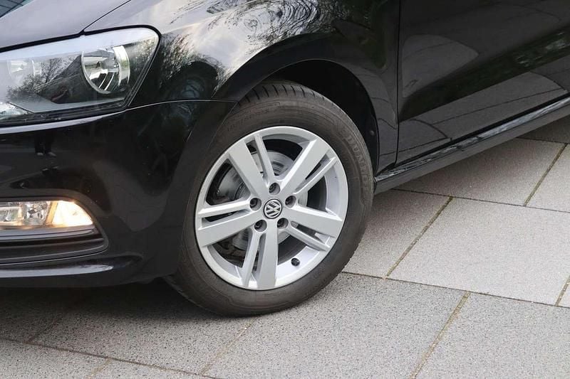 Gebraucht VW Polo 60 PS (44 kW) 2014 Schwarz Kleinwagen