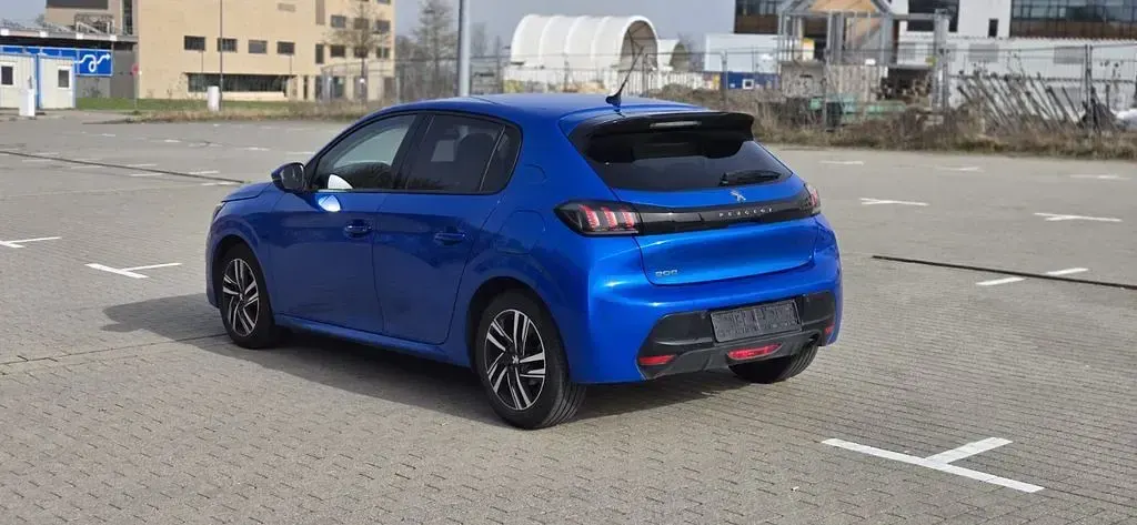 Gebraucht Peugeot 208 Allure 101 PS (74 kW) 2021 Blau Kleinwagen