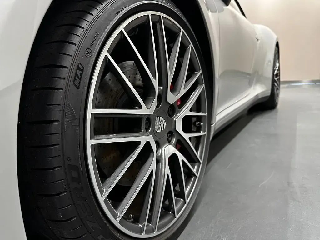 Gebraucht Porsche 992 Sport 450 PS (330 kW) 2021 Grau Cabrio
