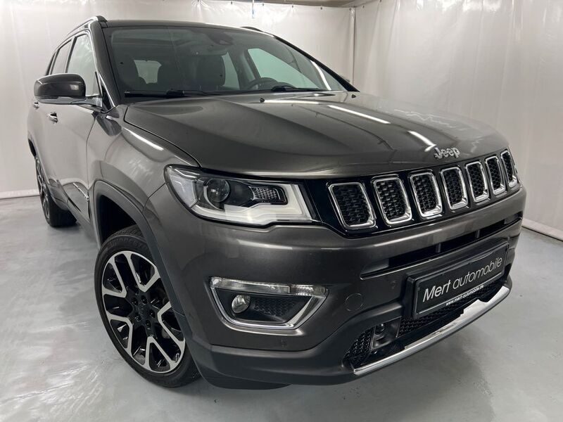 Grau Gebraucht 2019 Jeep Compass SUV | 22.990 € (Etwas zu teuer) - Bild 1/4