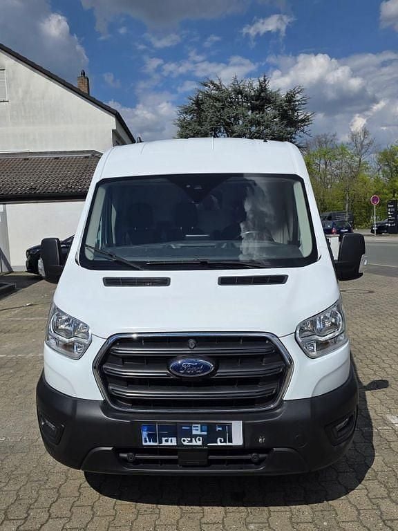 Second-hand Ford Transit 131 CP (96 kW) 2019 Alb Monovolum