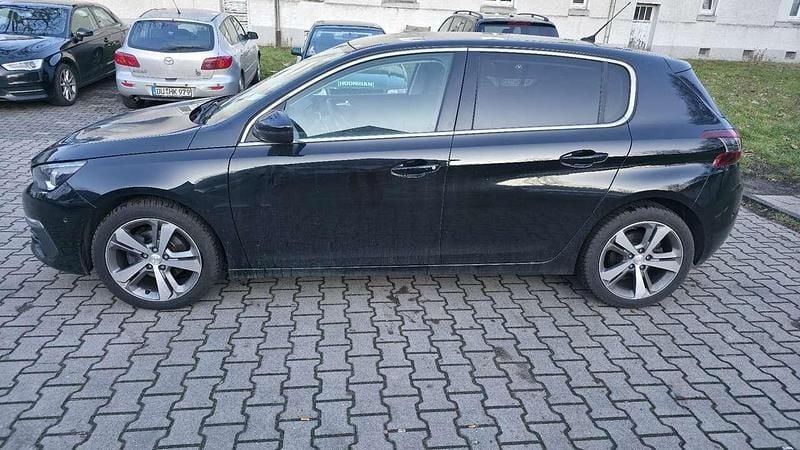 Gebraucht Peugeot 308 Allure 131 PS (96 kW) 2019 Limousine