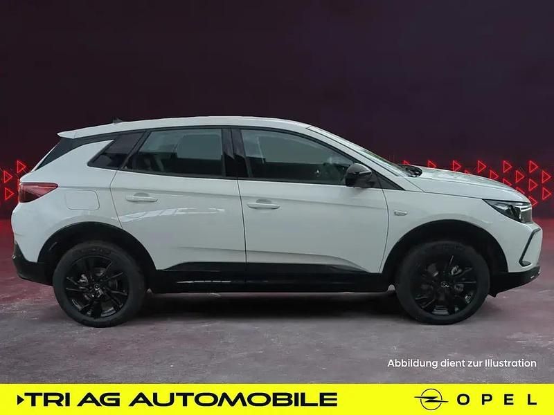 Gebraucht Opel Grandland X S 131 PS (96 kW) 2024 Jade weiß SUV