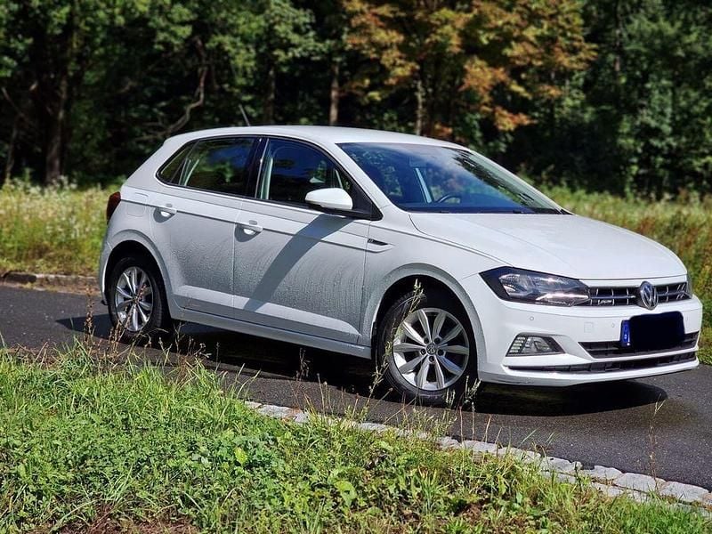 Weiß Gebraucht 2018 VW Polo Highline Kleinwagen | 8.500 € (Guter Preis) - Bild 1/4