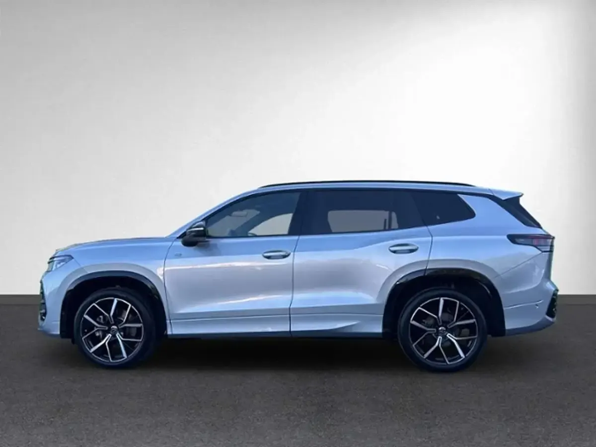 Gebraucht VW Tayron R-line 193 PS (141 kW) 2025 Oyster silver SUV