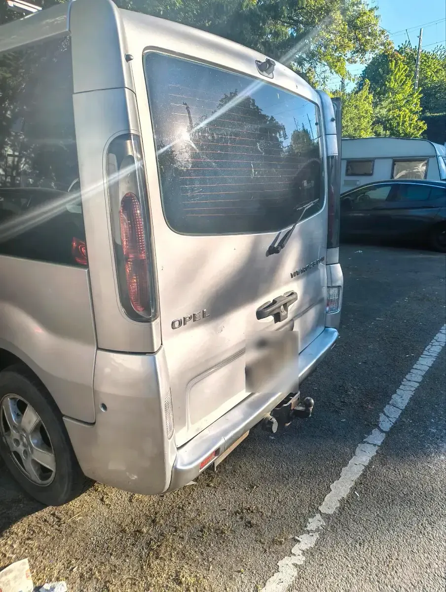 Gebraucht Opel Vivaro 135 PS (99 kW) 2004 Silber Van / Kleinbus