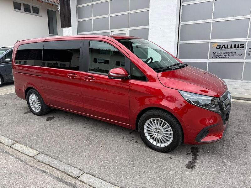 Gebraucht Mercedes EQV300 150 kW (204 PS) 2025 Rot Van / Kleinbus