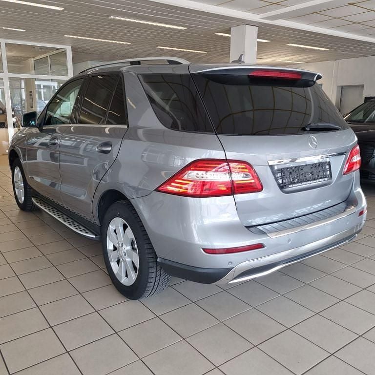 Gebraucht Mercedes ML350 258 PS (189 kW) 2012 Silber SUV