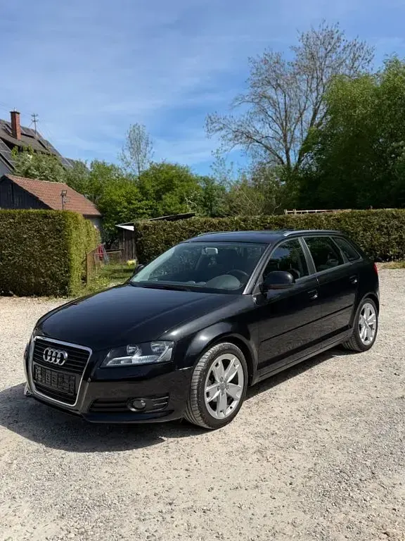 Second-hand Audi A3 Ambition 140 CP (102 kW) 2010 Negru Hatchback