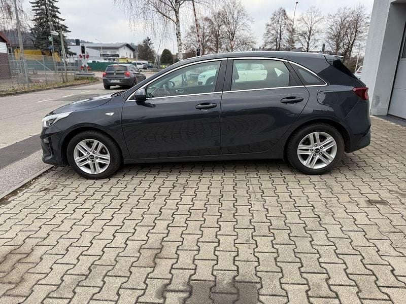 Gebraucht Kia Ceed Vision 160 PS (117 kW) 2021 Grau Kleinwagen