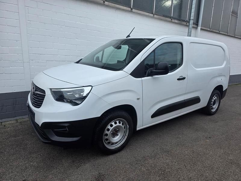 Gebraucht Opel Combo 102 PS (75 kW) 2019 Weiß Van / Kleinbus