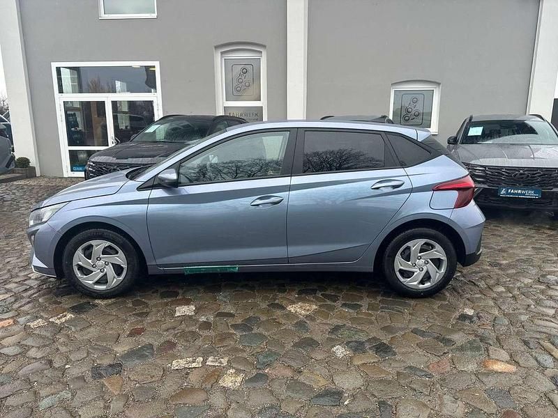 Neu Hyundai i20 GO! 79 PS (58 kW) 2025 Meta blue pearl Kleinwagen