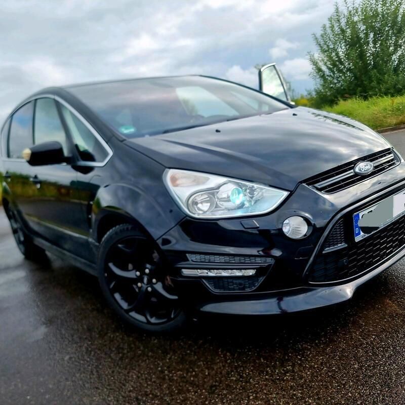 Schwarz Gebraucht 2011 Ford S-MAX Titanium S Van / Kleinbus | 11.500 € - Bild 1/4