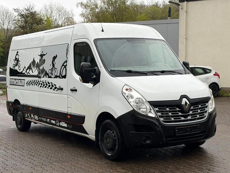 Second-hand Renault Master 136 CP (100 kW) 2015 Alb Van