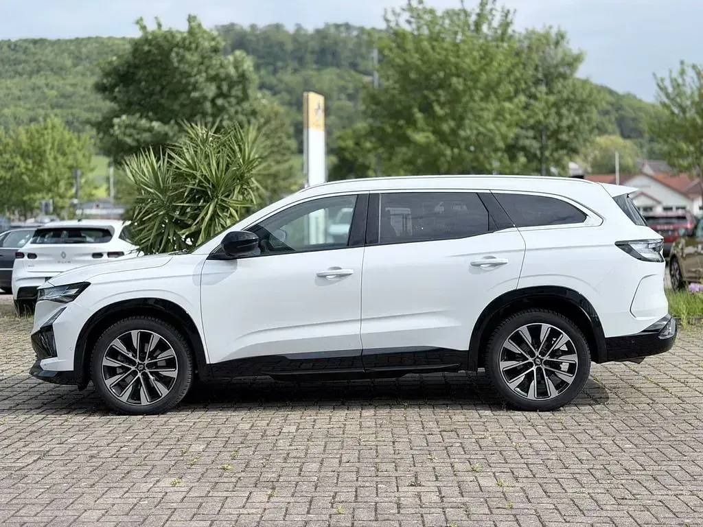 Używany Renault Espace Techno 131 KM (96 kW) 2025 Biały SUV
