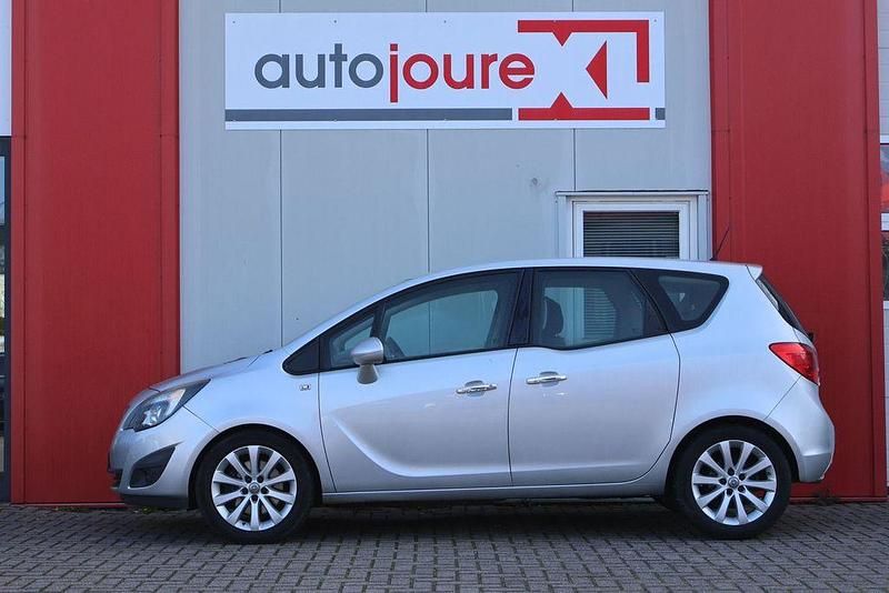 Gebraucht Opel Meriva Edition 131 PS (96 kW) 2013 Grau Van / Kleinbus