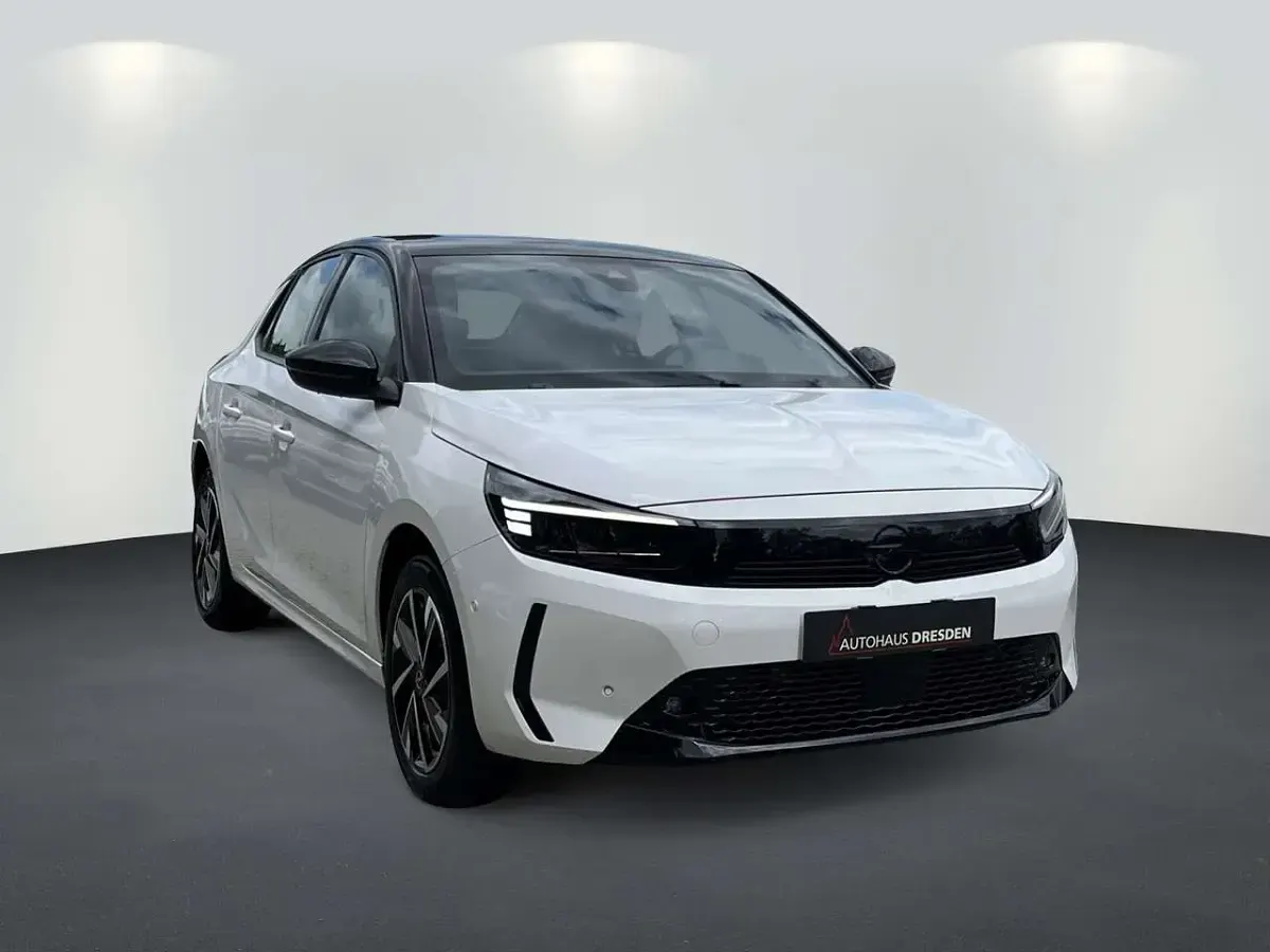 Używany Opel Corsa 101 KM (74 kW) 2024 Biały Hatchback