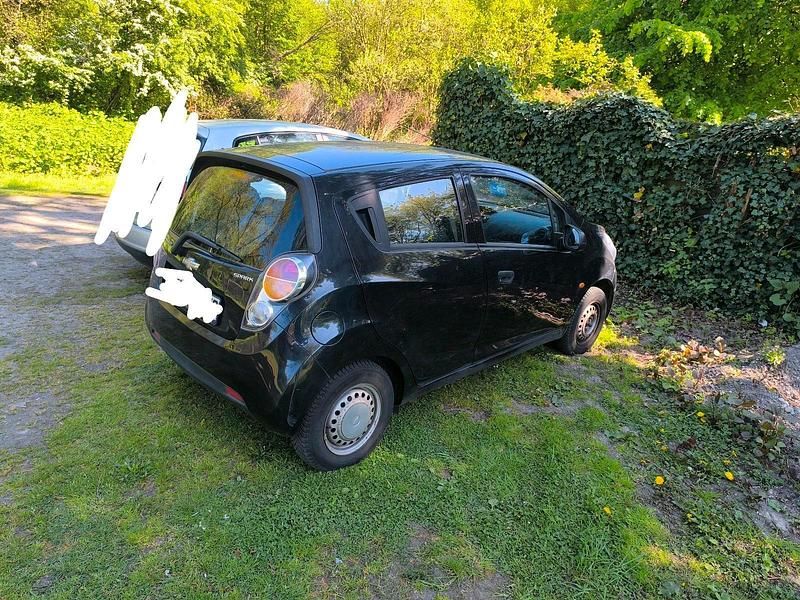 Second-hand Chevrolet Spark 2011 Negru Hatchback