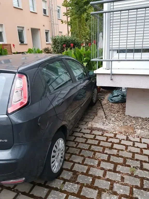 Gebraucht Fiat Punto Evo Dynamic 77 PS (56 kW) 2010 Grau Kleinwagen