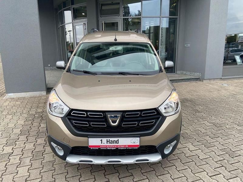 Gebraucht Dacia Dokker Stepway 131 PS (96 kW) 2020 Dune beige Van / Kleinbus