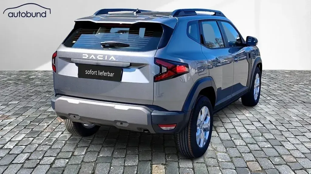 Neu Dacia Duster Celebration 140 PS (102 kW) 2026 Grau
