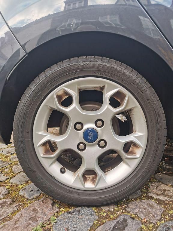 Gebraucht Ford Fiesta Trend 95 PS (69 kW) 2011 Grau Kleinwagen