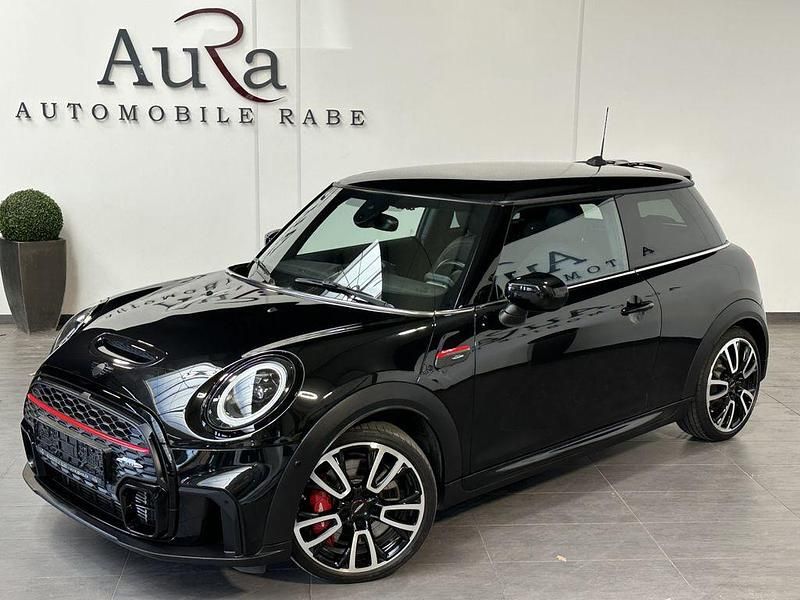 Gebraucht Mini John Cooper Works 231 PS (169 kW) 2023 Midnight black ii Kleinwagen